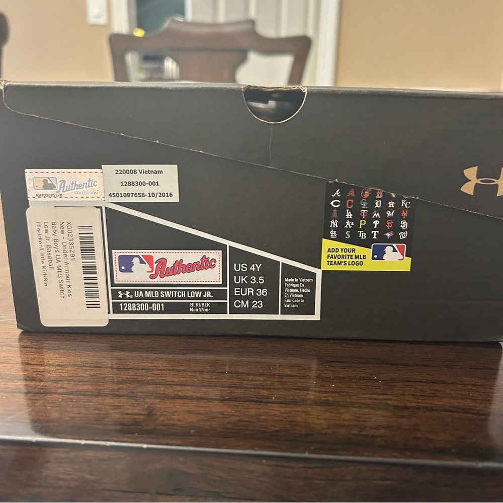 Under Armor Boys UA MLB SWITCH LOW JR BASEBALL SIZE 4Y - Picture 3 of 8